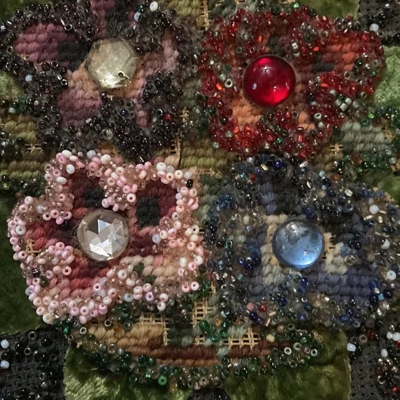 Soure Bag New York Hand Beaded Bag - Picture 7 of 7